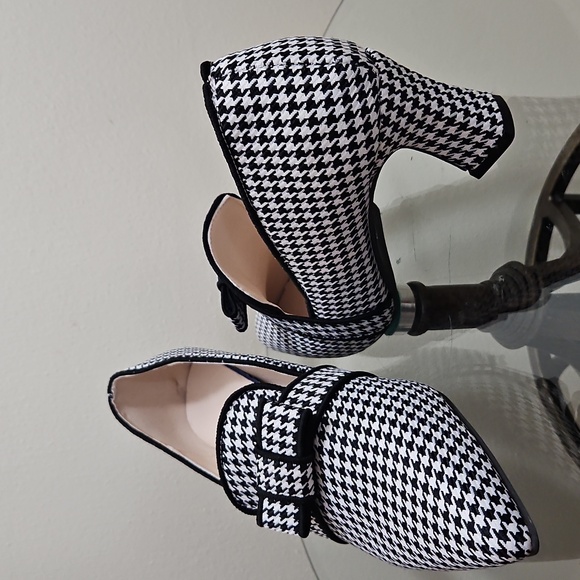 Shein Houndstooth Heels - Picture 3 of 8